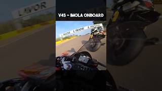 I piloti PARLANO nel casco Guardate😂 lucasalvadori ducati v4s onboard speed racing [upl. by Ecertal]