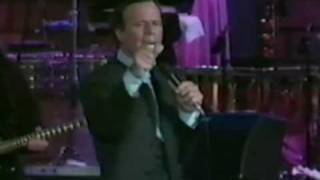 JULIO IGLESIAS  EN VIVO  LA CUMPARSITA  FESTIVAL DE ACAPULCO  1997 [upl. by Ylehsa]