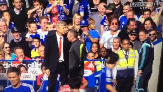 Arsene wenger pushes Jose mourinho [upl. by Adnerb]