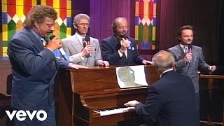 Bill amp Gloria Gaither  Daddy Sang Bass Live ft The Statler Brothers [upl. by Aletse60]