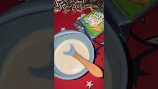 Heinz banana biscuits with warm milk  Baby food  6 months baby food uae shorts babyfood heinz [upl. by Annahsar556]