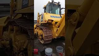 Cambio de aceite de motor y hidraulico y filtros Bull Komatsu 155ax [upl. by Enelrihs]