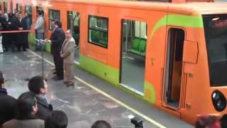 Presentan nuevos trenes de la Línea A del Metro [upl. by Golden]