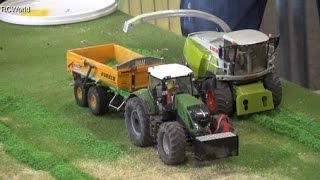 RC Siku Tractors at work Traktoren Landwirtschaft ♦ Erlebniswelt Modellbau Kassel 2016 [upl. by Alamat]