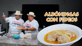 Albóndigas con fideos [upl. by Euqnimod354]