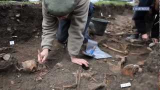 Archéologie des ossements humains découverts à Chartres [upl. by Lansing]