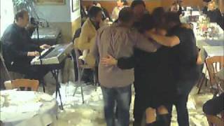 XASAPIKA 1  GRIECHISCHE LIVE MUSIK  GEORGIOS  Mythos 05032011 [upl. by Anaet382]