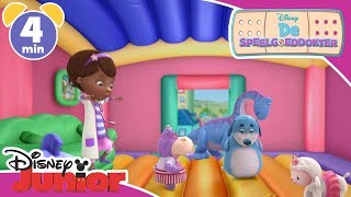 De Speelgoeddokter  Magisch Moment Het springkasteel  Disney Junior BE [upl. by Bortz]