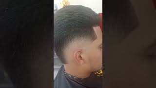 Corte de cabello en la barbería 💈🔥barbershopbarberparatifypforyou [upl. by Gredel]