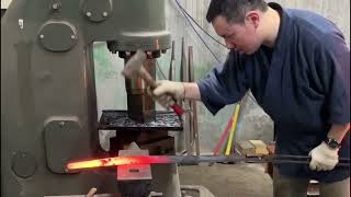 玉鋼 Tamahagane katana forging process  shaping the kissaki amp Sugata切先  姿 [upl. by Sommer499]