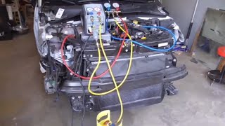 How to recover R134a refrigerant from a car [upl. by Iaverne]