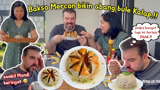 ABANG BULE GA BISA STOP MAKAN SAMBIL MANDI KERINGAT PANEN BAKSO BERANAK MERCON [upl. by Notac]