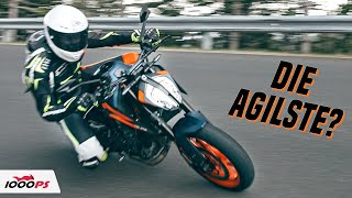 KTM 890 Duke R 2023 im Vergleichstest Sportliche Mittelklasse Naked Bikes 2023 [upl. by Enyehc]