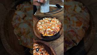 Pizza kaise banate hain 😱😋 shorts food pizza minivlog [upl. by Enyaz]