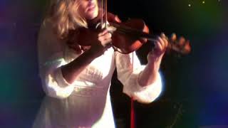 Violin sounds like a guitar  Greece  Beach Club  Loop Pedal  Lettice Rowbotham  Live Music Jam [upl. by Seessel]