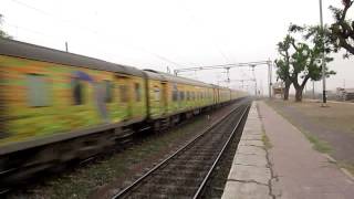 12213 YPR  DEE Duronto express at MPS 130KMH [upl. by Benenson910]