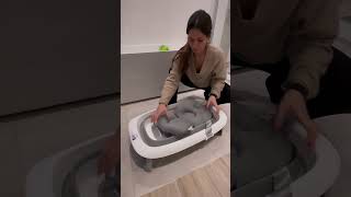 This baby bathtub has a lot of great functions making it super easy to use [upl. by Dacey424]