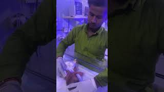 Cleaning newborn babys face🙂👍 youtubeshorts nursing sumitnicunursingstm newbornbaby cleaning [upl. by Nevla211]