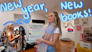 New year New books 📖💙 book shop with me  book haul [upl. by Danielson]