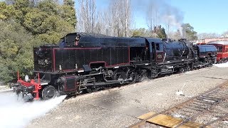 Australian Trains  Garratt 6029 at Moss Vale [upl. by Franckot]