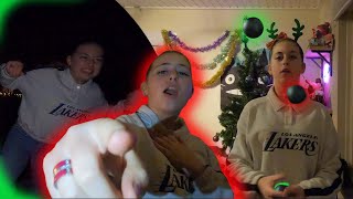 Jongleren Met Kerstballen amp Kerst Karaoke [upl. by Rosa]