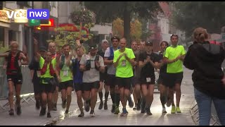 Met 100 kilometer in de benen lopen de eerste deelnemers over de finish van de Dodentocht [upl. by Qerat]