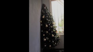 como poner un árbol navideño en esquina de pared [upl. by Attiuqaj737]