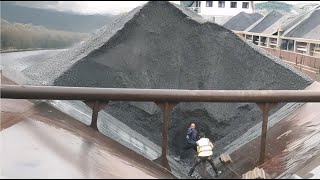 Barge unloading 5000 tons of crushed phosphorite ore  Vlog of work on barge  Relaxing video [upl. by Tallu]