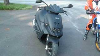 scooter malaguti 200 segue pit bike polini 110 [upl. by Fiorenza]