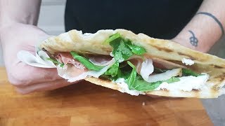 PIADINA SENZA LIEVITO COME PREPARARE LA PIADINA COL BICARBONATO  FoodVlogger [upl. by Middle]