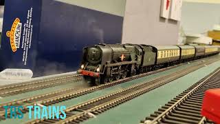 Hornby Merchant Navy with TRS Trains Smoke [upl. by Gentille]