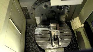 DMG DECKEL MAHO Tool Room Milling Machine [upl. by Nnyleitak489]