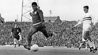 Eusébio  England 1966  9 goals [upl. by Chapell]