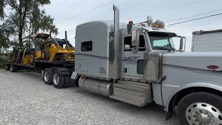 Valley Transportation heading from Iowa to CA with John Deere equipment ￼ [upl. by Hendon]