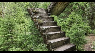 CREEPYPASTA DE ESCALERAS EN EL BOSQUE [upl. by Croft]