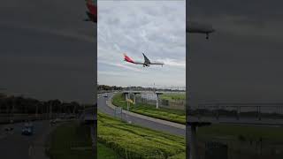 Iberia a350 landing at london heathrow [upl. by Eicnahc]