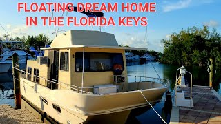 Living on a houseboat in the Florida Keys [upl. by Enimisaj772]