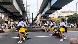 千葉県誕生150周年記念パレードin千葉経済大学附属高等学校バトントワラーズ部の演奏を見てみた [upl. by Tarr165]