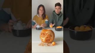 ¡Desafío de Halloween Lanzando Pelotas de Ping Pong a la Calabaza boardgames familyjuegos couple [upl. by Hteb]