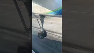 Bombardier Dash 8 Q400 Landing Gear Retraction after Takeoff [upl. by Deni]