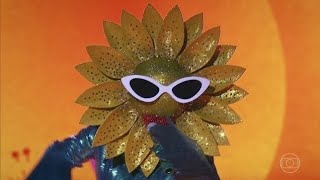 GIRASSOL CANTA HERES COME THE SUN  THE MASKED SINGER BRASIL [upl. by Zile]