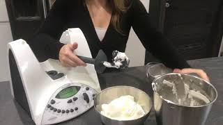 Réalisation dune mousse au chocolat avec le Thermomix TM31 [upl. by Urial]