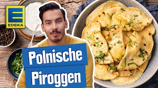 Polnische Piroggen Rezept  Gefüllte Teigtaschen aus der polnischen Küche [upl. by Ylluz633]