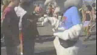 Rapid T Rabbit interviews NJ family visiting Coney Island [upl. by Eckhardt]