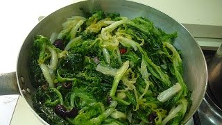 Scarola ricette con alici  Sauteed Escarole with garlic and anchovies [upl. by Buff]