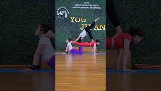 Acro yoga flexibilityyoga practice yogaroutine acrobatics yogapractice trending reels [upl. by Odrahcir]