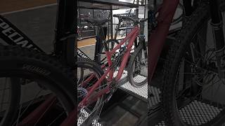 Specialized STATUS 140 mtb trailbike [upl. by Yelwah]