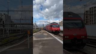 Einfahrt Nachtzug Zürich HB train trainspotter railway trainspoting trainspotting [upl. by Ennairrek102]