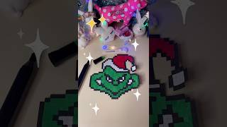 Pixel Art 🎅🏻❤️🎄 pixelartist christmas pixelthing minecraft grinch pixelartsociety pixelart [upl. by Adiuqram]