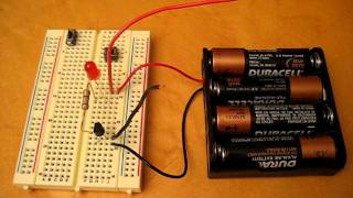 Simple NPN Transistor IC 2N2222 [upl. by Nilad178]